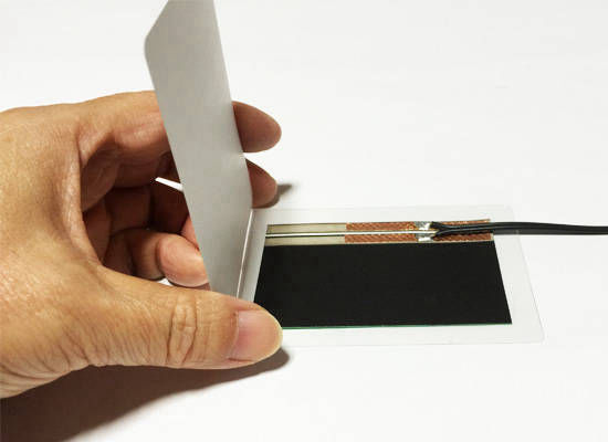無機ELシートの手貼りラミネート